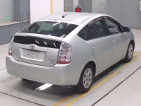 Toyota Prius лот № 70119 оценка 3.5  с аукциона в Японии 1