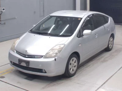 Toyota Prius  с аукциона в Японии