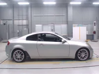 Nissan SKYLINE лот № 30391 оценка 4  с аукциона в Японии 2