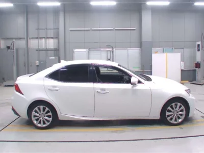 Lexus IS  с аукциона в Японии