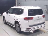 Toyota LAND CRUISER лот № 30420 оценка 6  с аукциона в Японии 5