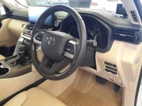 Toyota LAND CRUISER лот № 30420 оценка 6  с аукциона в Японии 6