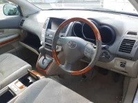 Toyota HARRIER лот № 30385 оценка 4  с аукциона в Японии 6
