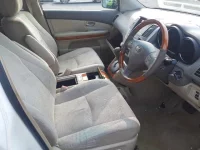 Toyota HARRIER лот № 30385 оценка 4  с аукциона в Японии 7