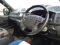 Toyota HIACE VAN лот № 30375 оценка 4.5  с аукциона в Японии 6