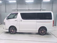 Toyota HIACE VAN лот № 30375 оценка 4.5  с аукциона в Японии 3