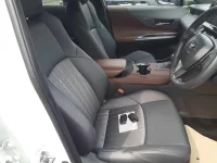 Toyota HARRIER лот № 30414 оценка 6  с аукциона в Японии 7