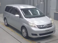 Toyota ISIS лот № 30374 оценка 3.5  с аукциона в Японии 4