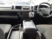 Toyota HIACE лот № 30379 оценка R  с аукциона в Японии 8