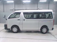 Toyota HIACE лот № 30379 оценка R  с аукциона в Японии 3