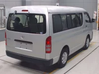 Toyota HIACE лот № 30379 оценка R  с аукциона в Японии 1
