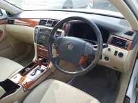 Toyota CROWN лот № 10112 оценка 3.5  с аукциона в Японии 6