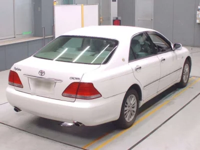 Toyota CROWN  с аукциона в Японии