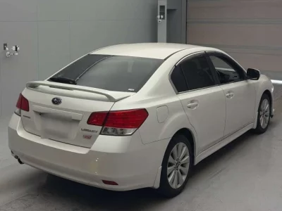 Subaru Legacy B4