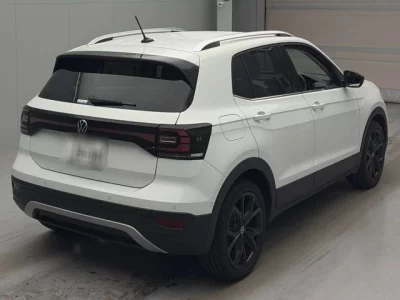 Volkswagen T-CROSS  с аукциона в Японии