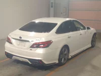 Toyota CROWN лот № 10 оценка RA  с аукциона в Японии 1