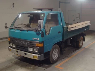 Toyota DYNA  с аукциона в Японии