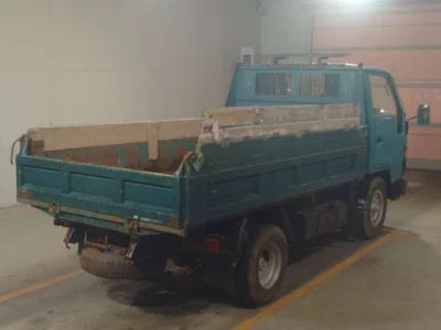 Toyota DYNA  с аукциона в Японии