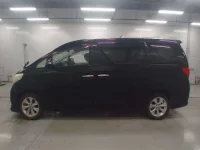 Toyota ALPHARD лот № 10612 оценка 3  с аукциона в Японии 3