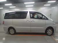 Toyota ALPHARD лот № 30012 оценка 4.5  с аукциона в Японии 2