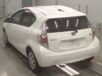 Toyota AQUA лот № 30063 оценка 3.5  с аукциона в Японии 5