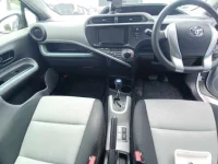 Toyota AQUA лот № 30063 оценка 3.5  с аукциона в Японии 8