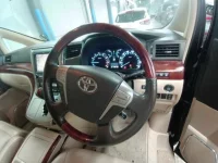 Toyota ALPHARD лот № 30172 оценка 3  с аукциона в Японии 6