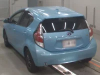 Toyota AQUA лот № 30338 оценка 3.5  с аукциона в Японии 5