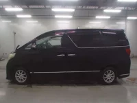 Toyota ALPHARD лот № 40003 оценка 3.5  с аукциона в Японии 3