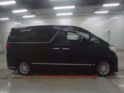 Toyota ALPHARD  с аукциона в Японии