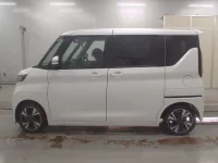 Nissan ROOX лот № 32 оценка 4  с аукциона в Японии 3