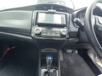 Toyota COROLLA AXIO лот № 50084 оценка 3.5  с аукциона в Японии 8