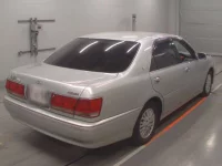 Toyota CROWN лот № 10013 оценка 4  с аукциона в Японии 1