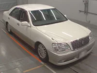 Toyota CROWN лот № 10267 оценка 3.5  с аукциона в Японии 4