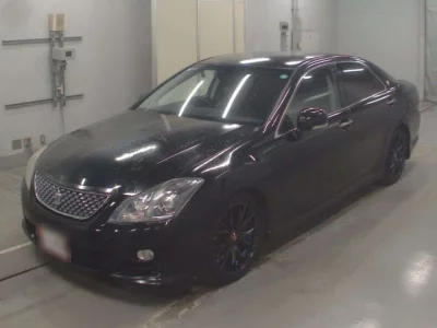 Toyota CROWN  с аукциона в Японии