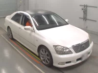 Toyota CROWN лот № 30476 оценка 3  с аукциона в Японии 4