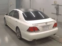 Toyota CROWN лот № 30476 оценка 3  с аукциона в Японии 5