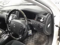 Toyota CROWN лот № 30476 оценка 3  с аукциона в Японии 6