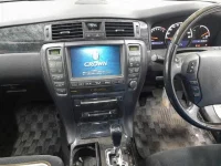 Toyota CROWN лот № 30476 оценка 3  с аукциона в Японии 8