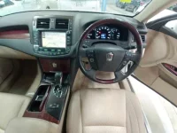 Toyota CROWN лот № 50073 оценка 3.5  с аукциона в Японии 8