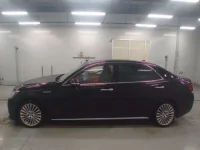 Toyota CROWN лот № 30078 оценка 3.5  с аукциона в Японии 3