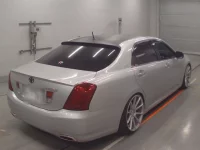 Toyota CROWN лот № 30267 оценка 3.5  с аукциона в Японии 1