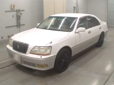 Toyota CROWN  с аукциона в Японии