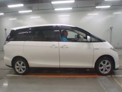 Toyota ESTIMA HYBRID