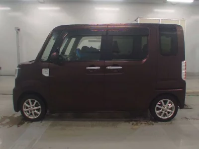 Toyota Pixis Mega