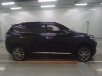 Toyota HARRIER лот № 30155 оценка 4  с аукциона в Японии 2