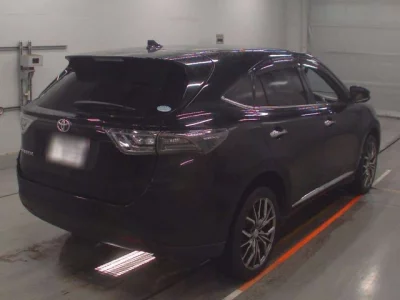 Toyota HARRIER  с аукциона в Японии