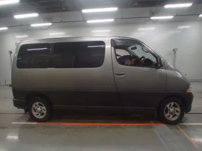 Toyota GRANVIA  с аукциона в Японии