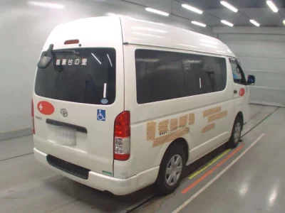 Toyota HiAce Van