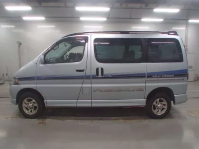 Toyota HIACE REGIUS  с аукциона в Японии